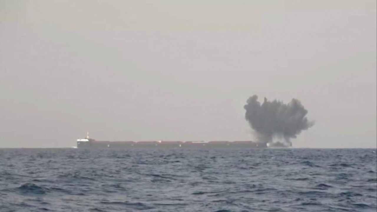 Yemen'deki Husiler: Akdeniz ve Kızıldeniz'de biri ABD'ye ait 4 gemiyi vurduk