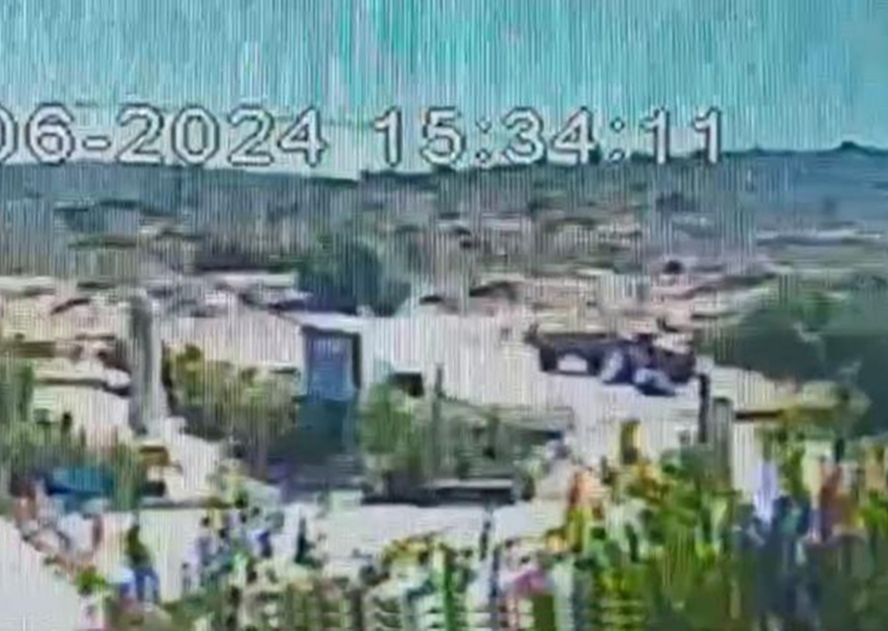 Çeşme'deki orman yangınının çıkış anı kamerada! Sigarasını içip izmariti attı, alevler yükseldi