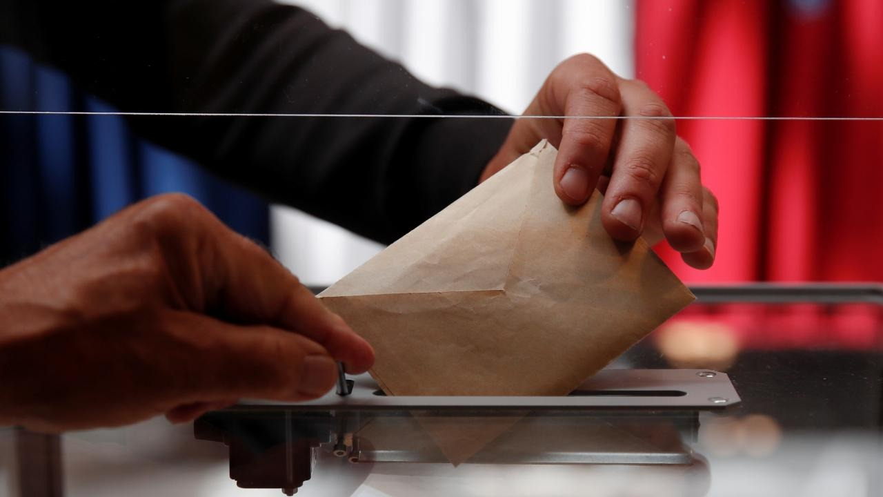Fransa'da erken seçim! Sandık çıkış anketleri belli oldu...