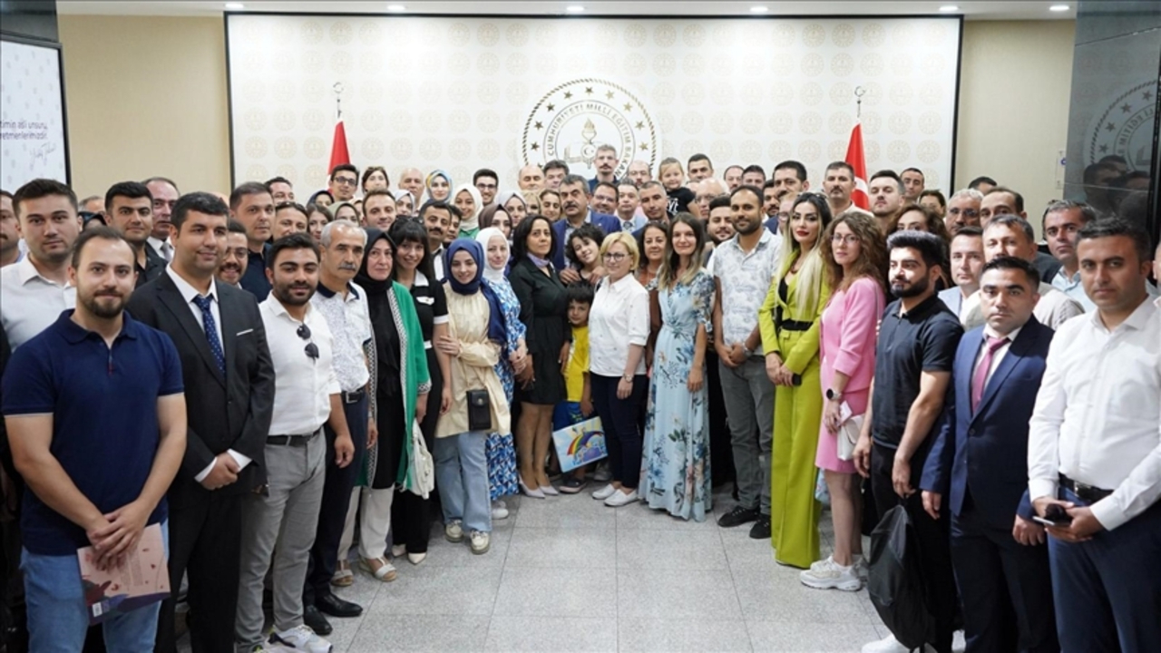 Yüz binlerce öğretmeni ilgilendiriyor! Tarihi açıklandı