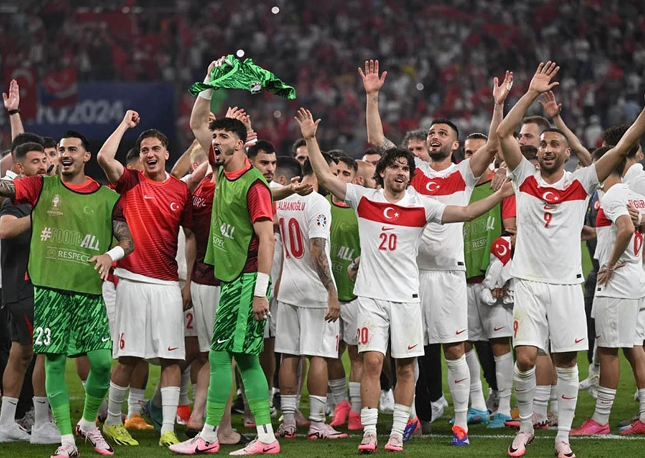A Milli Takımımız çeyrek finalde Hollanda ile karşılaşıyor! İşte Vincenzo Montella'nın sahaya süreceği ilk 11...