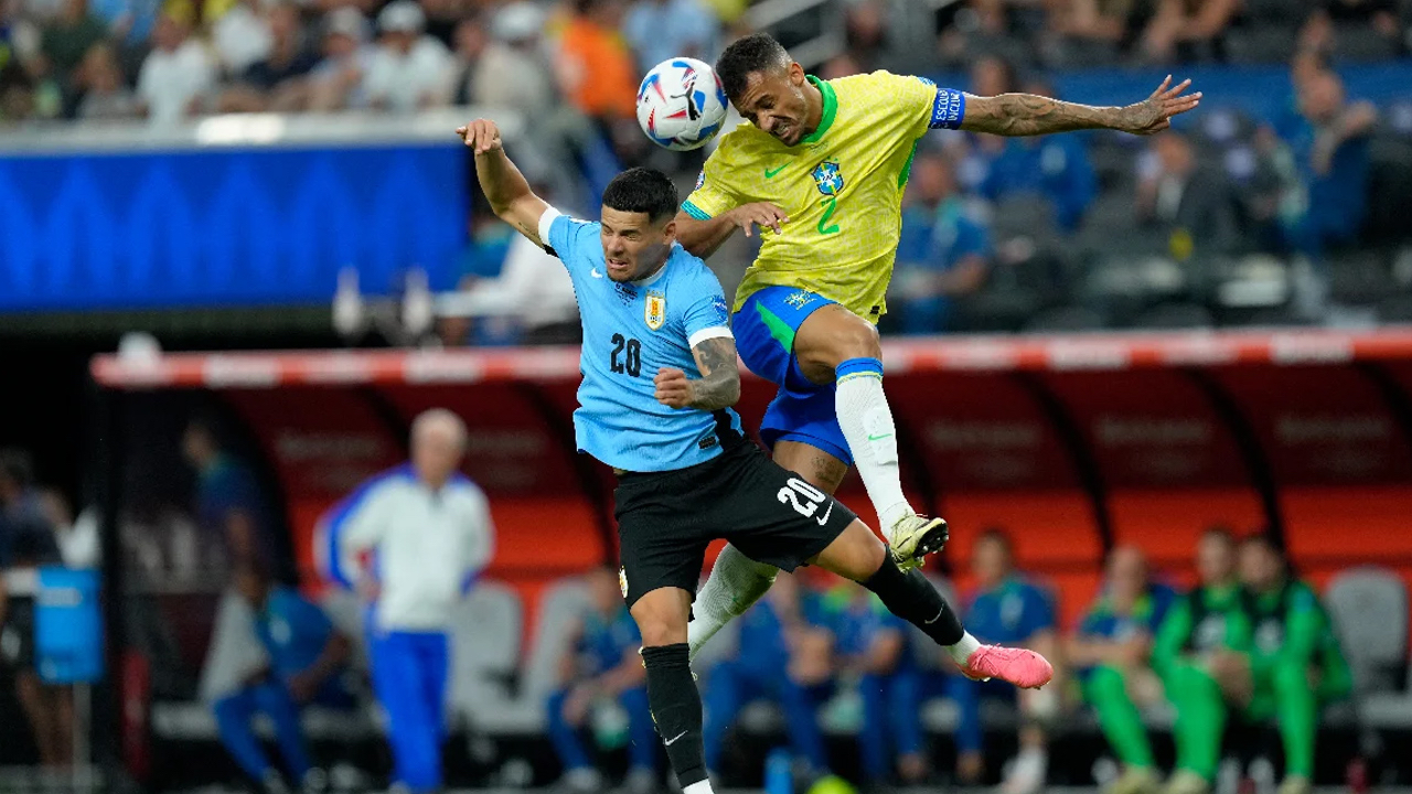 Copa America'da Uruguay'dan sürpriz! Brezilya'yı eleyerek yarı finale yükseldiler