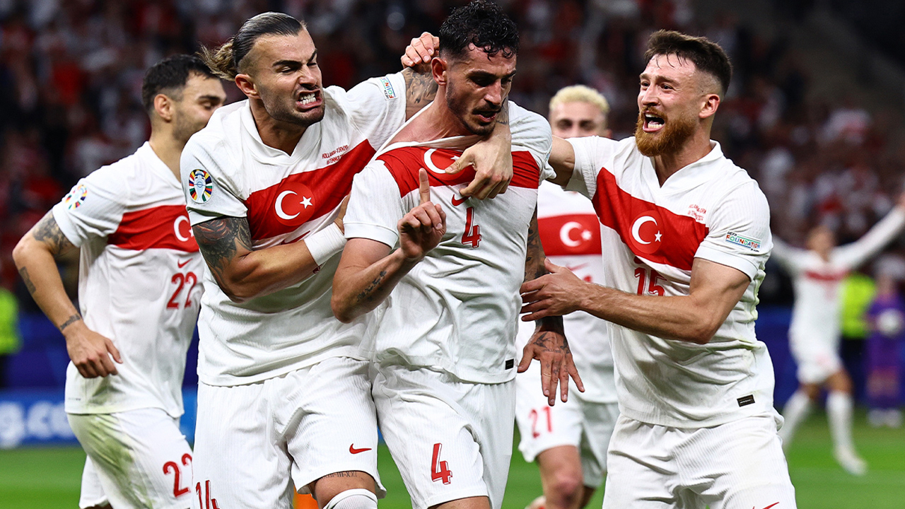 Samet Akaydin'den Hollanda maçı sonrası paylaşım: "Sizin coşkunuz ve desteğiniz olmasa bu kadar ileri gidemezdik"