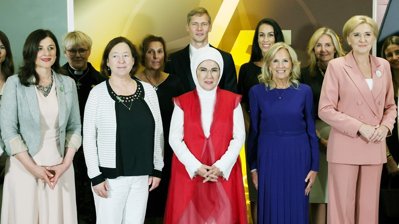 Emine Erdoğan, Washington'da ABD Başkanı Joe Biden'ın eşi Jill Biden'ın ev sahipliğindeki resepsiyona katıldı