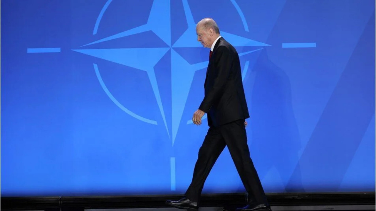 Cumhurbaşkanı Recep Tayyip Erdoğan'dan NATO Zirvesi'nde kritik temaslar!