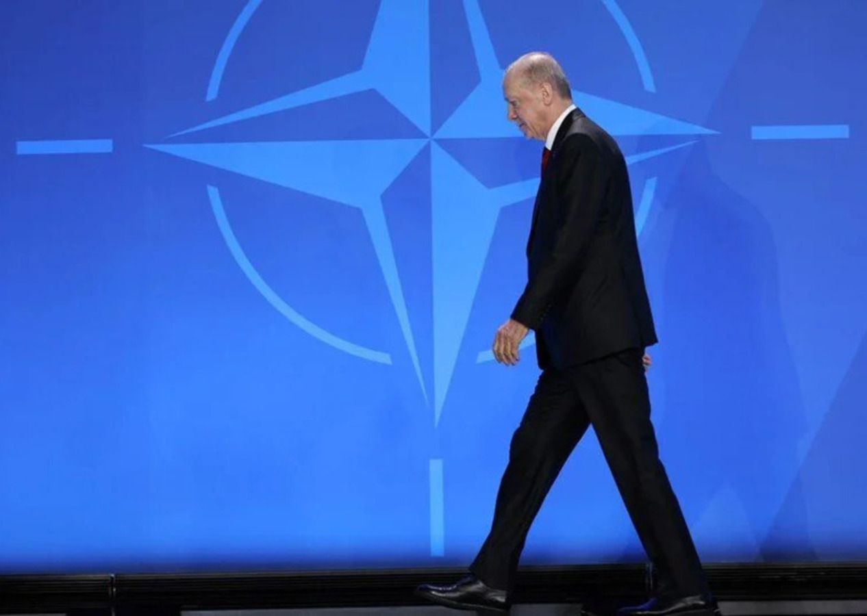 Cumhurbaşkanı Recep Tayyip Erdoğan'dan NATO Zirvesi'nde kritik temaslar!