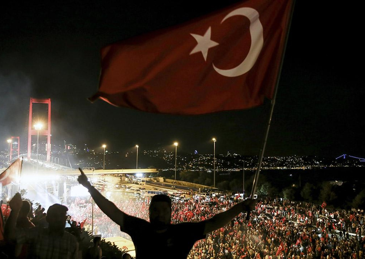 15 Temmuz hain darbe girişiminin üzerinden 8 yıl geçti! İşte o gece yaşananlar