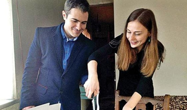 Müzisyen Emre Günever İstanbul'da dehşet saçtı...