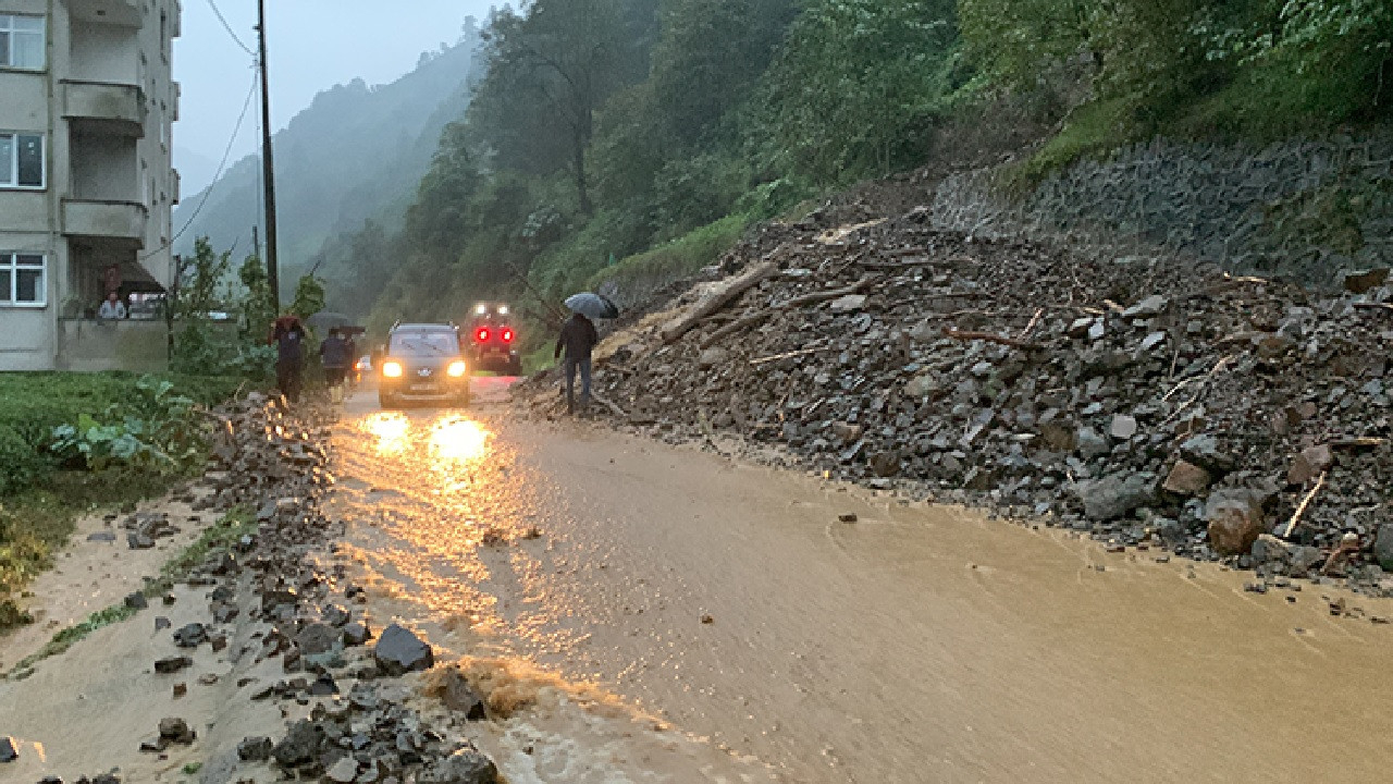 Rize'nin batısı için gök gürültülü sağanak uyarısı