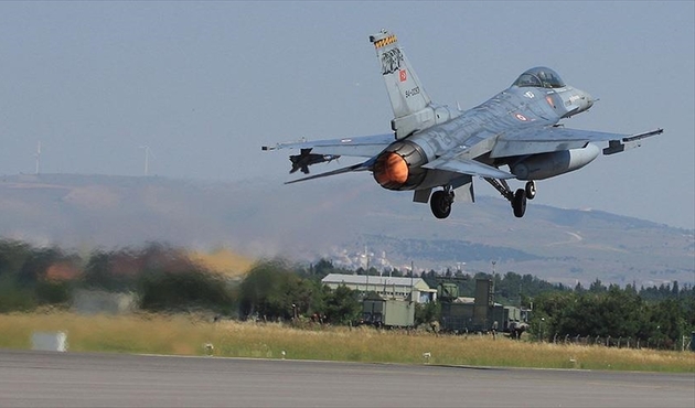 TSK'dan Ağrı'da hava harekatı: 5 teörist öldürüldü...