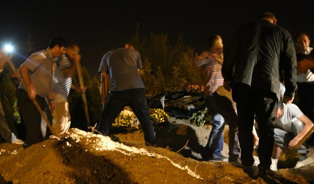 Aysel Tuğluk'tan annesinin cenazesine yönelik saldırı hakkında ilk açıklama...
