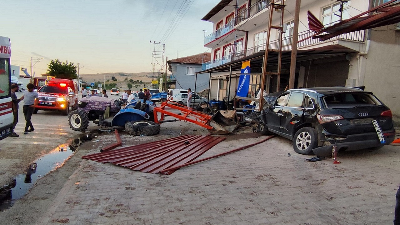 Malatya Akçadağ'da zincirleme kaza: 4 yaralı...