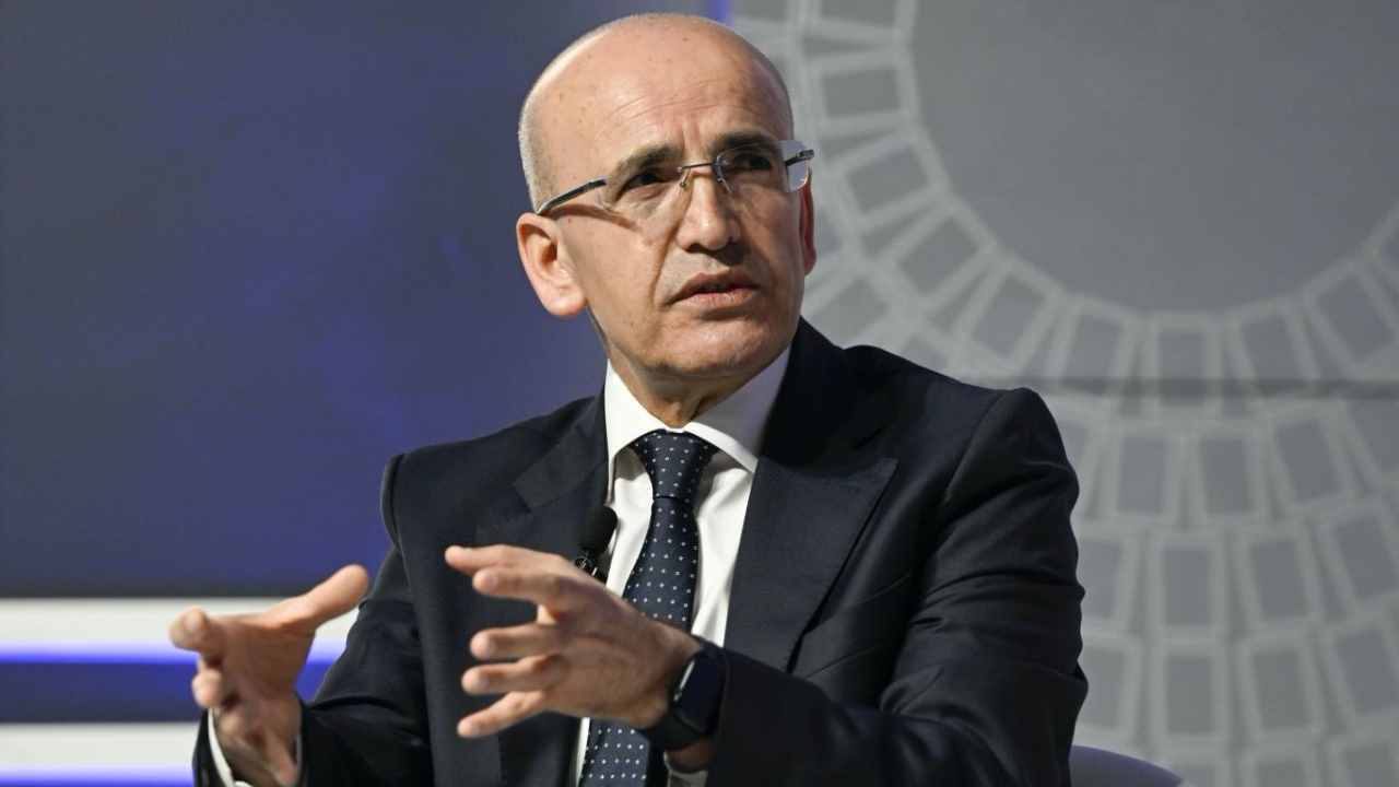 Bakan Şimşek: Yeni vergi paketini 'Çok kazanandan çok, az kazanandan az' ilkesiyle hazırladık