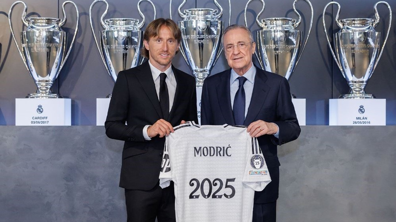 Real Madrid, Luka Modric'i bırakmadı! Sözleşmesi uzatıldı