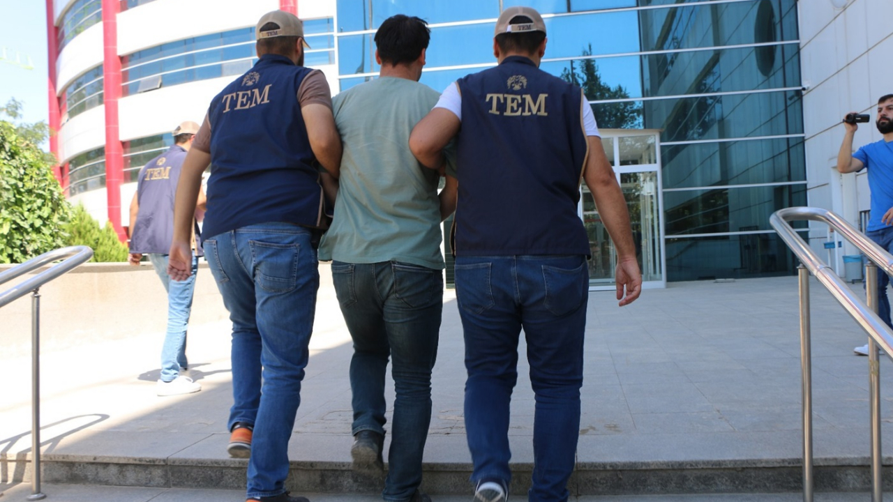 Türkiye Cumhuriyeti'ni kürt soykırımı yapmakla suçlamıştı! DEM Parti Adıyaman Merkez İlçe Başkanı tutuklandı