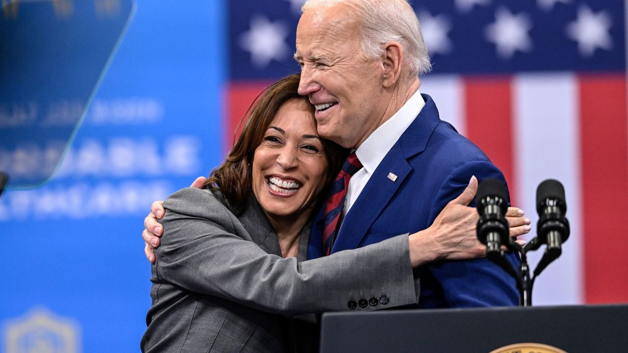 Seçim yarışından çekilen Biden, aday olarak Kamala Harris'i desteklediğini duyurdu