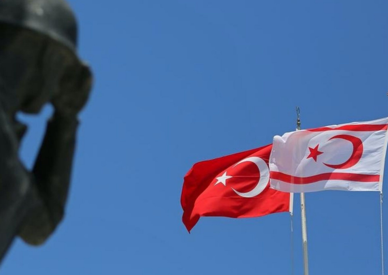 BAŞKA TÜRLÜ DÜŞÜN, BAŞKA TÜRLÜ BAK