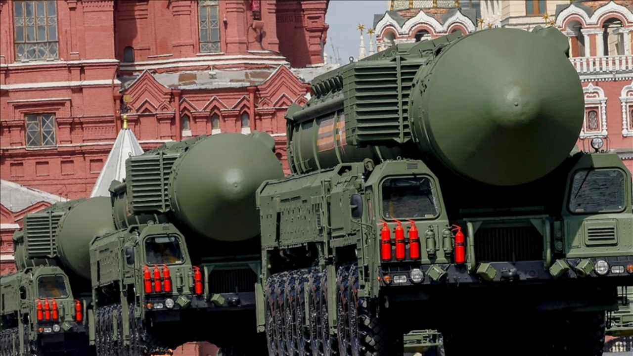 Rusya'dan dünyaya nükleer tehdit! Yars füzesiyle tatbikat yaptı...