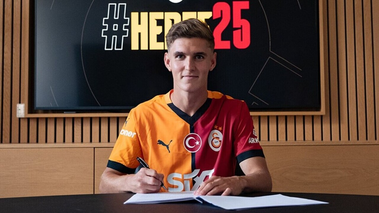 Galatasaray'da yeni transfer Elias Jelert resmen Aslan oldu!