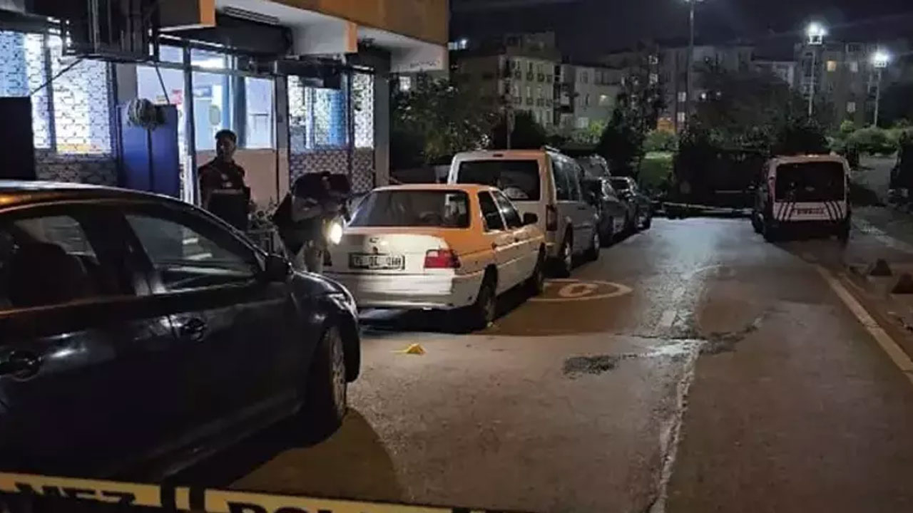Esenler'de kahvehaneye saldırı! 'Müşteriler ocağın arkasına saklandı'