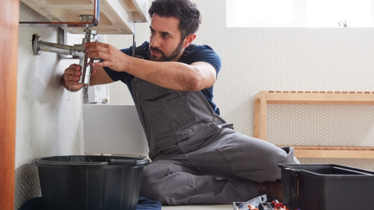 Tesisatçı maaşı 65 bine dayandı