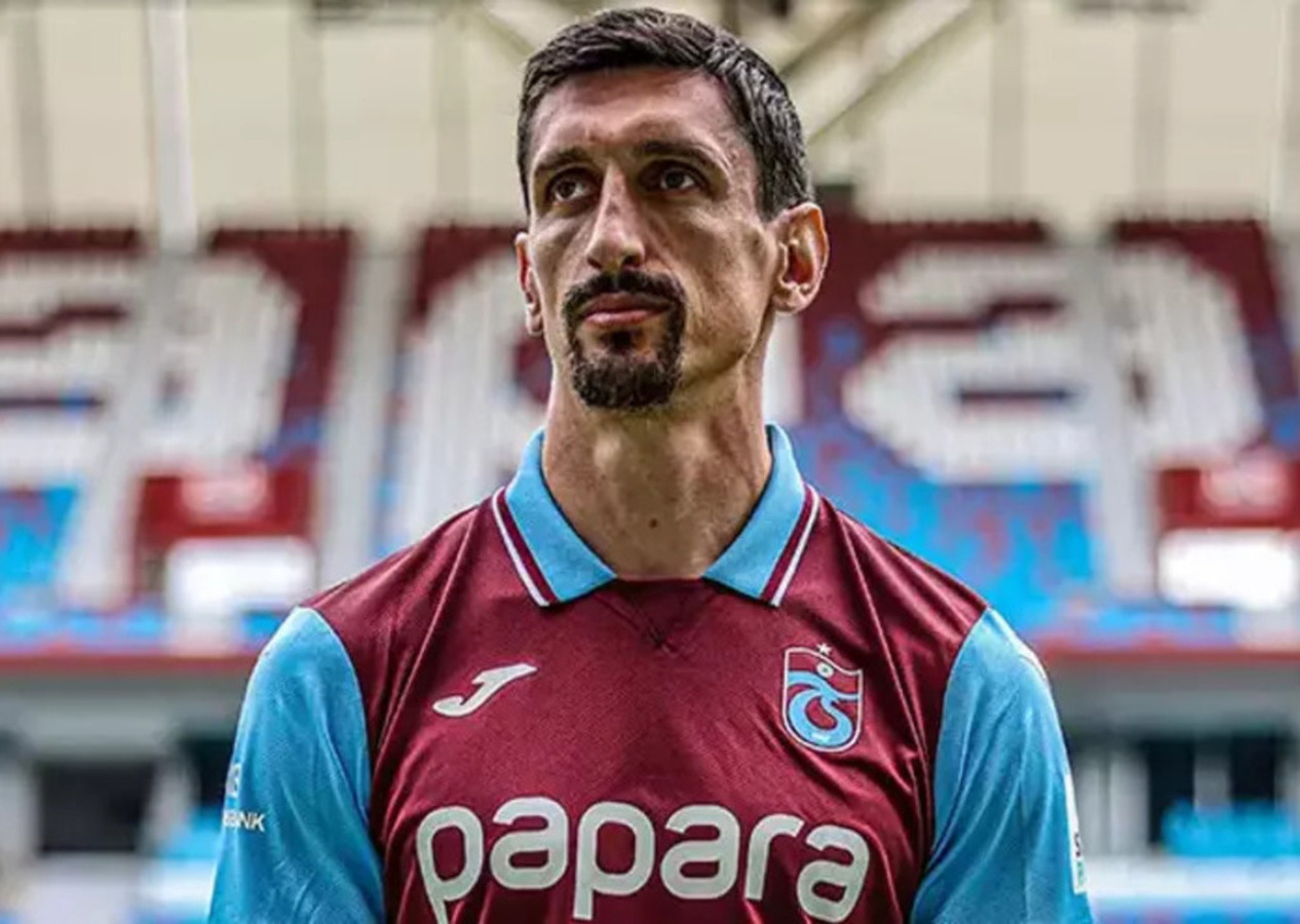 Trabzonspor, Stefan Savic transferini resmen duyurdu!