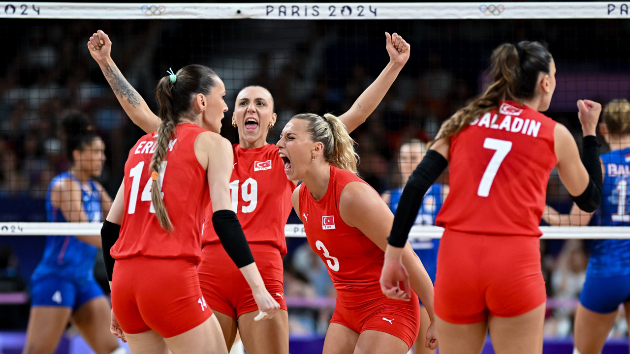 Filenin Sultanları'ndan Olimpiyat Oyunları'nda müthiş geri dönüş! Hollanda karşısında 2-0 geriden gelip 3-2 galip geldik