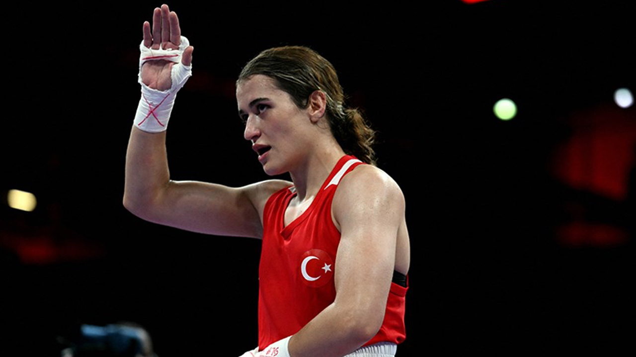 Esra Yıldız Kahraman Paris 2024 Olimpiyat Oyunları'nda son 16 turuna yükseldi