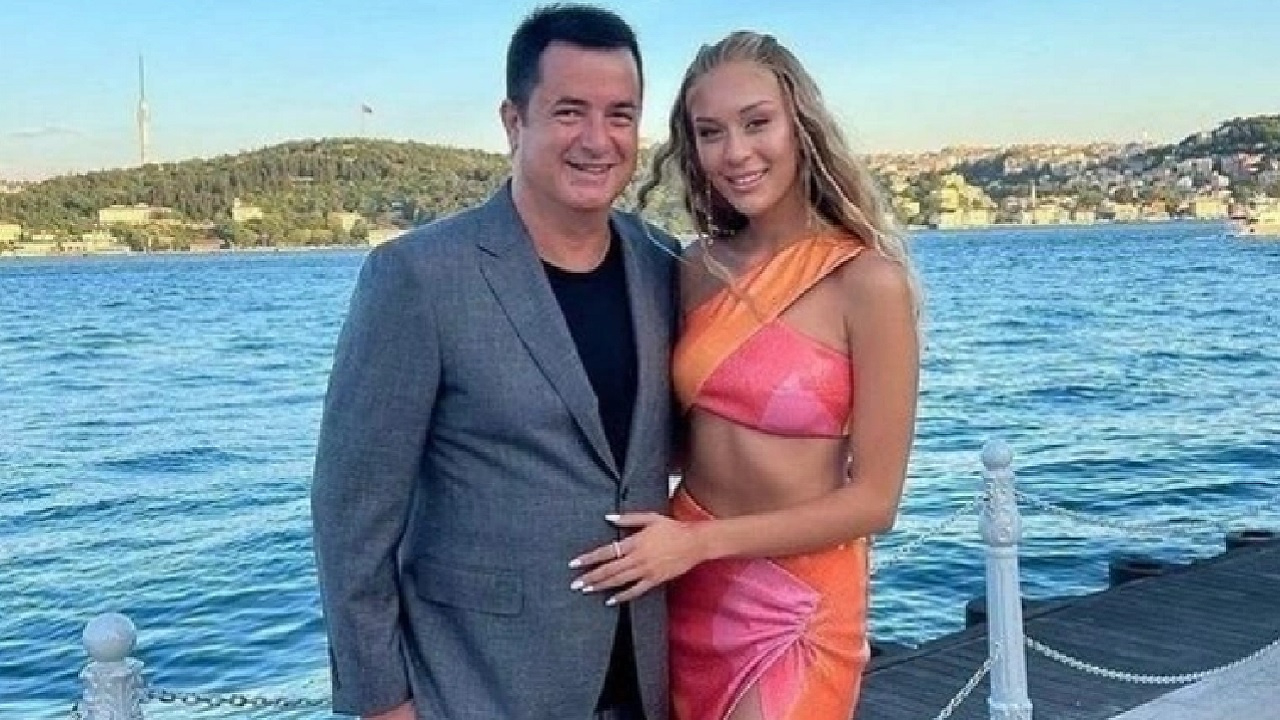 Acun Ilıcalı'nın sevgilisi Ayça Çağla Altunkaya, Adriana Lima 'nın kızları ile Nişantaşı'nda alışverişte...