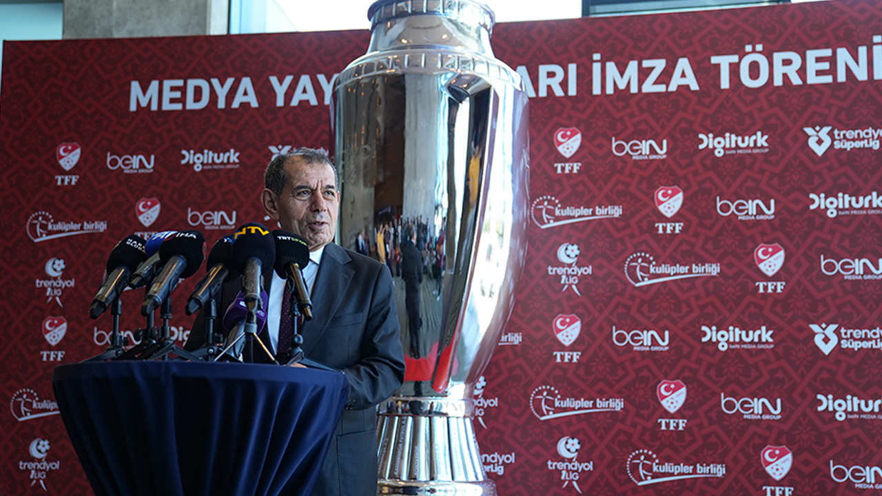 Dursun Özbek'ten Süper Lig'in değişen kupasına ilginç yorum: "Hep aynı kupayı almaktan yorulmuştuk"