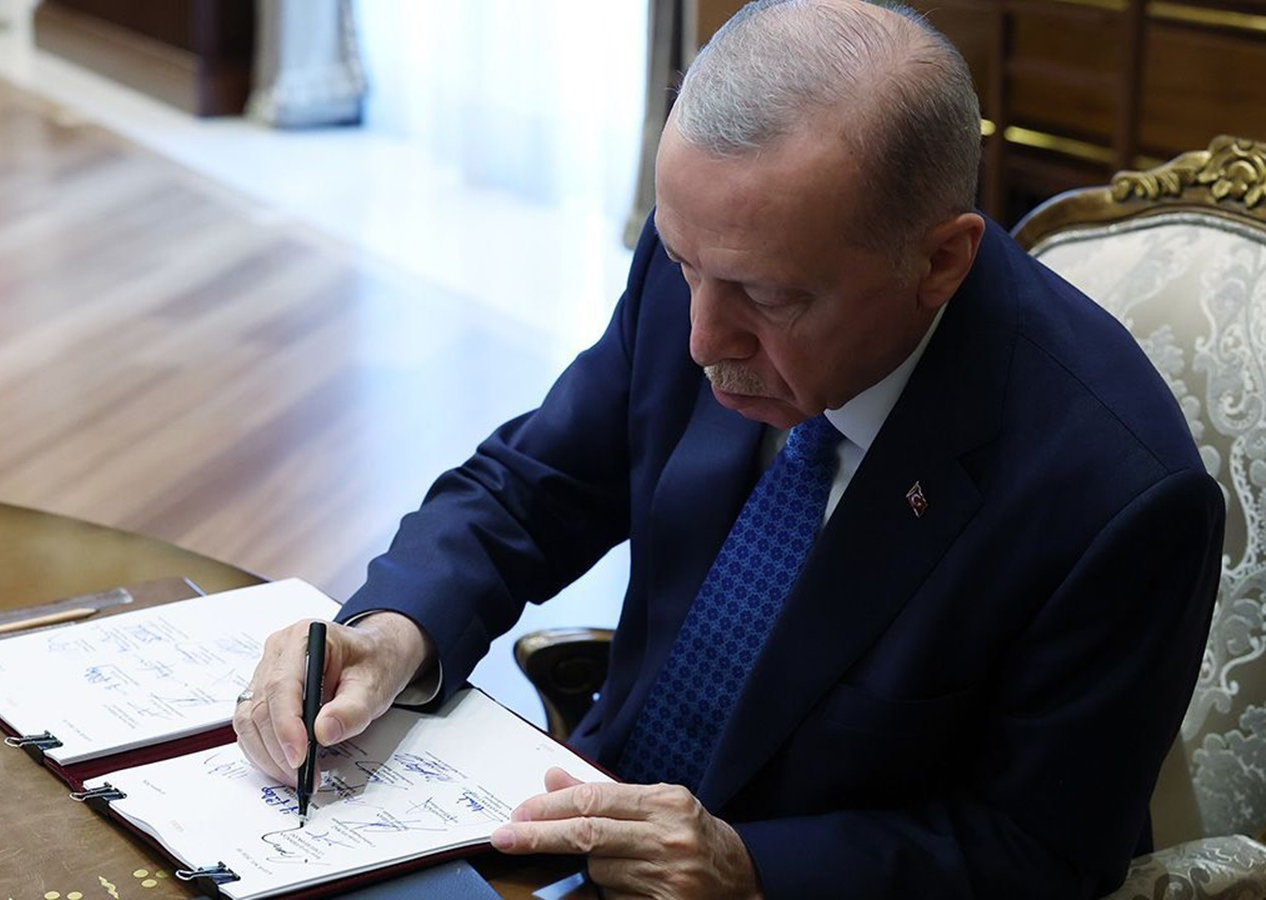 Cumhurbaşkanı Erdoğan YAŞ kararlarını imzaladı! 77 albay, general ve amiralliğe yükseltildi
