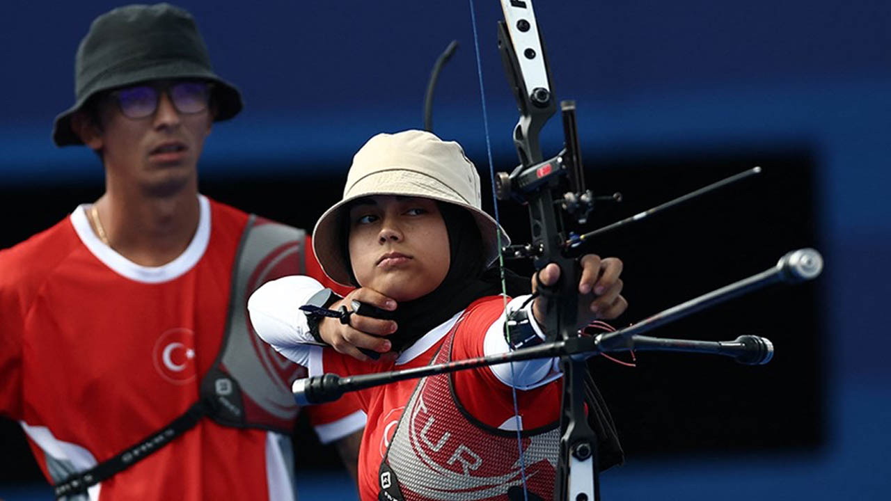 Mete Gazoz ve Elif Berra Gökkır karışık çiftlerde Olimpiyatlara veda etti