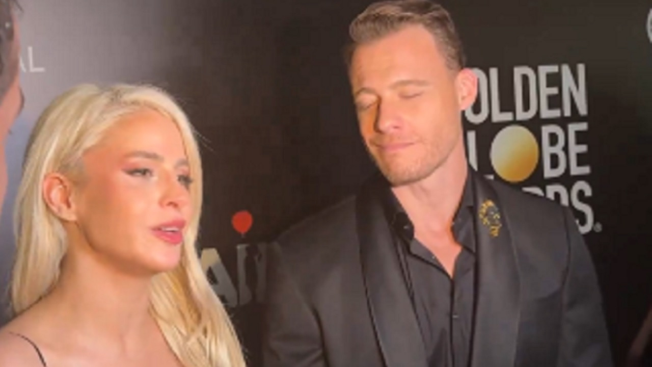 Kerem Bürsin ve Büşra Pekin'in Bodrum'daki ödül gecesinde yaptığı sohbet sosyal medyada gündem oldu