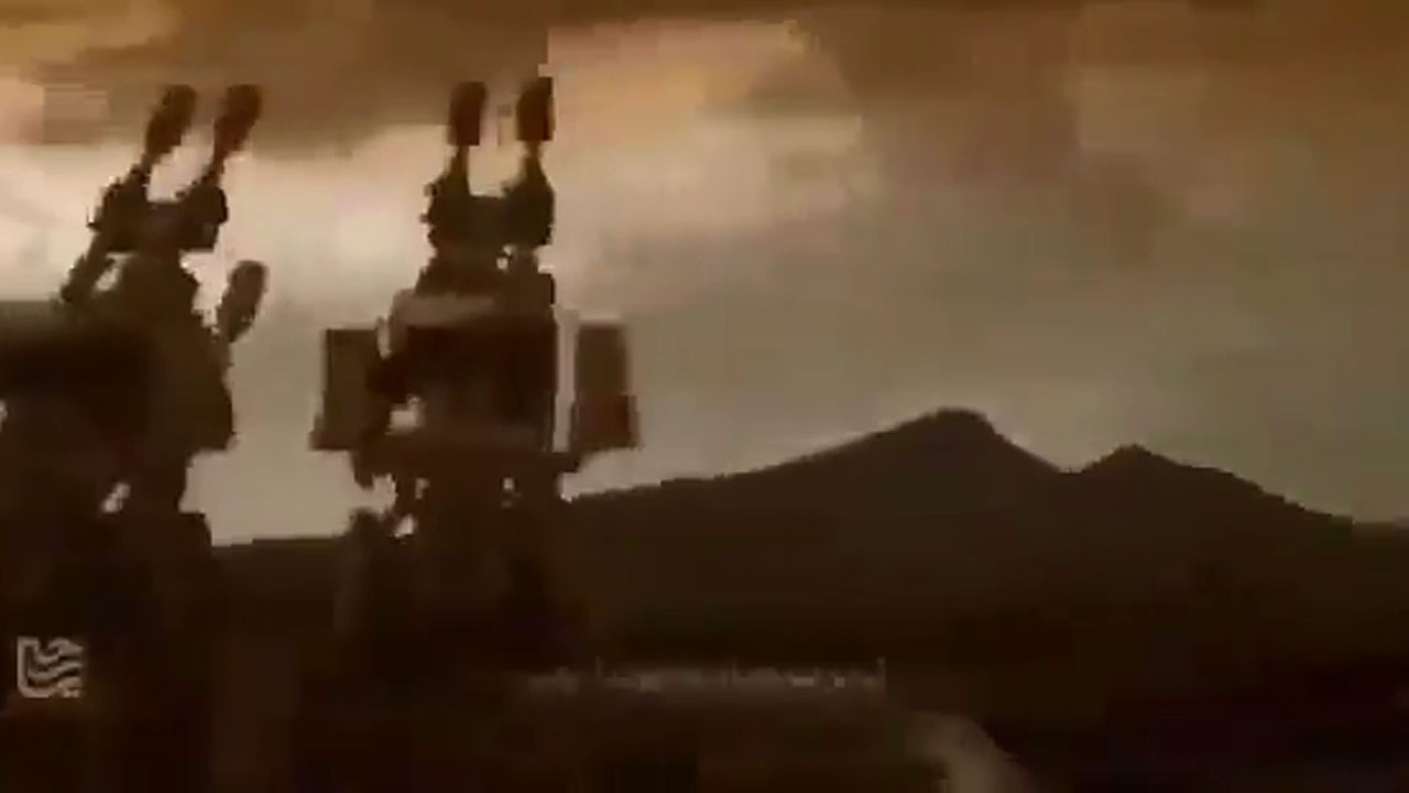 Televizyonlar yayın akışını kesti! Marşlar çalınmaya başladı!