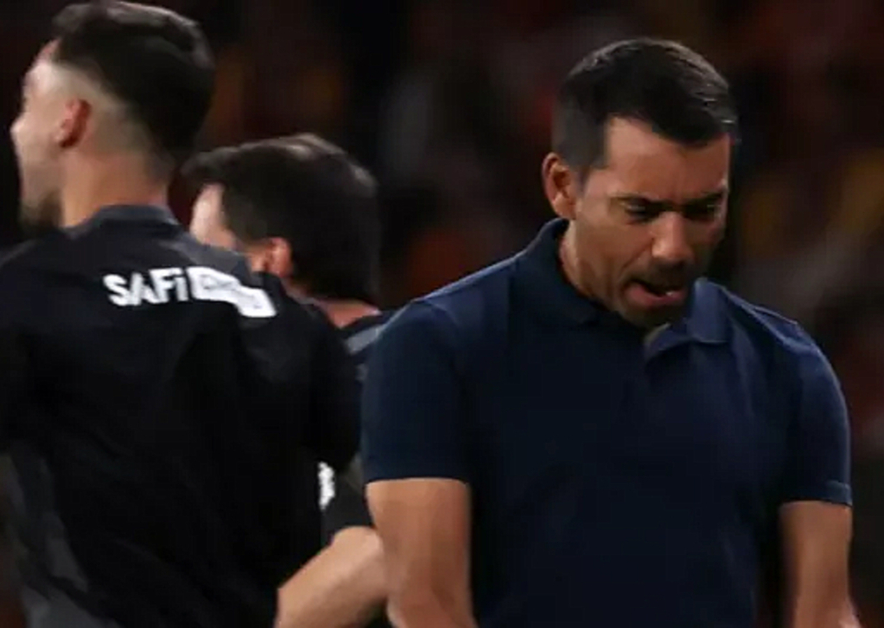 Giovanni van Bronckhorst galibiyetin şifresini belirtti: Çok çalışmakla başlıyor her şey!