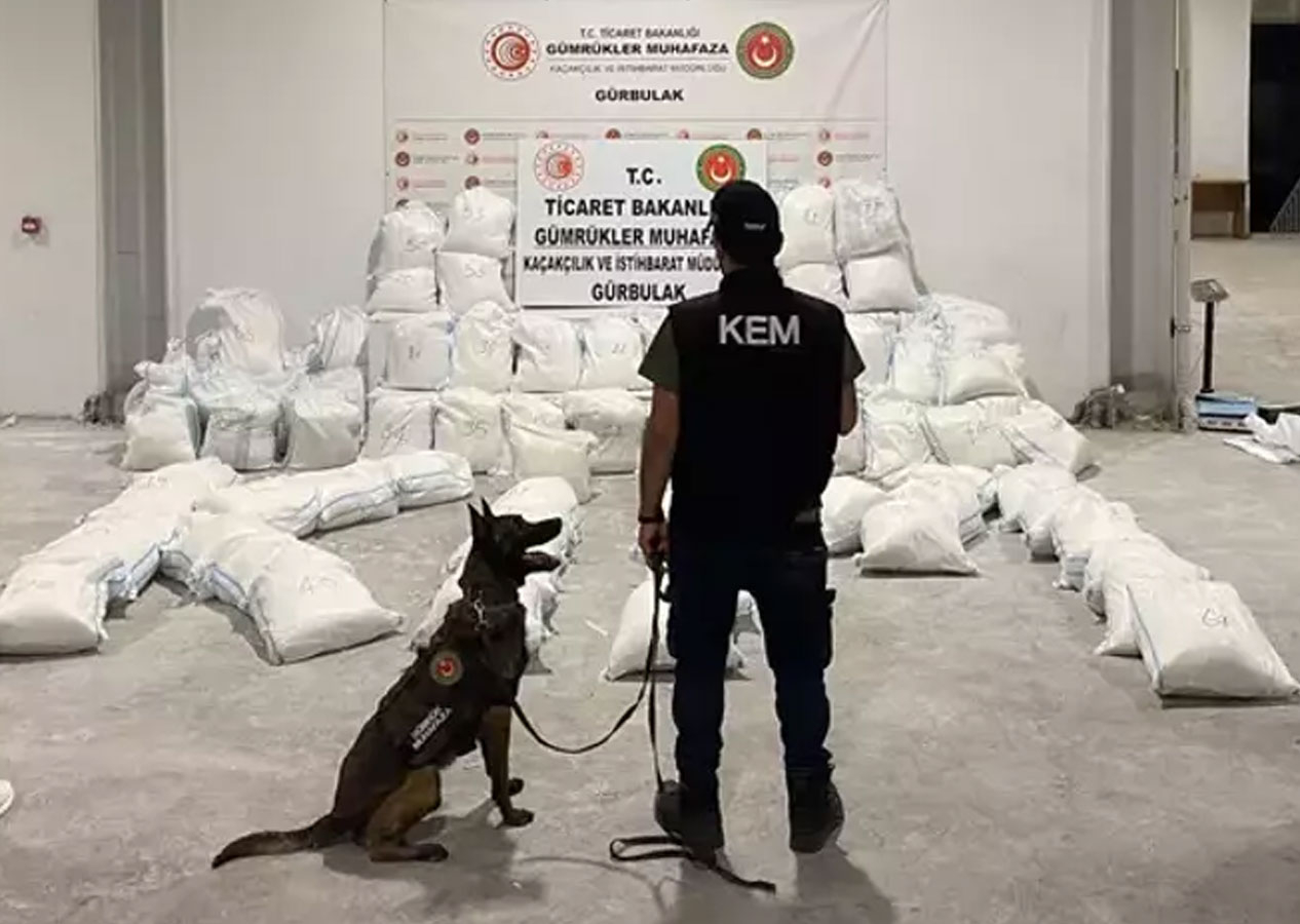 İran'dan Türkiye'ye gelen TIR takibe alındı! 2,2 ton metamfetamin ele geçirildi