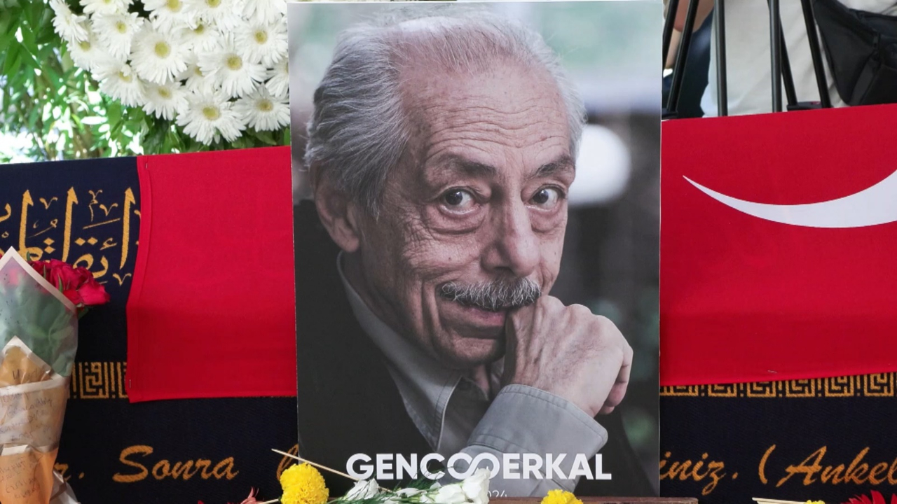 Türk tiyatrosunun usta ismi Genco Erkal son yolculuğuna uğurlandı