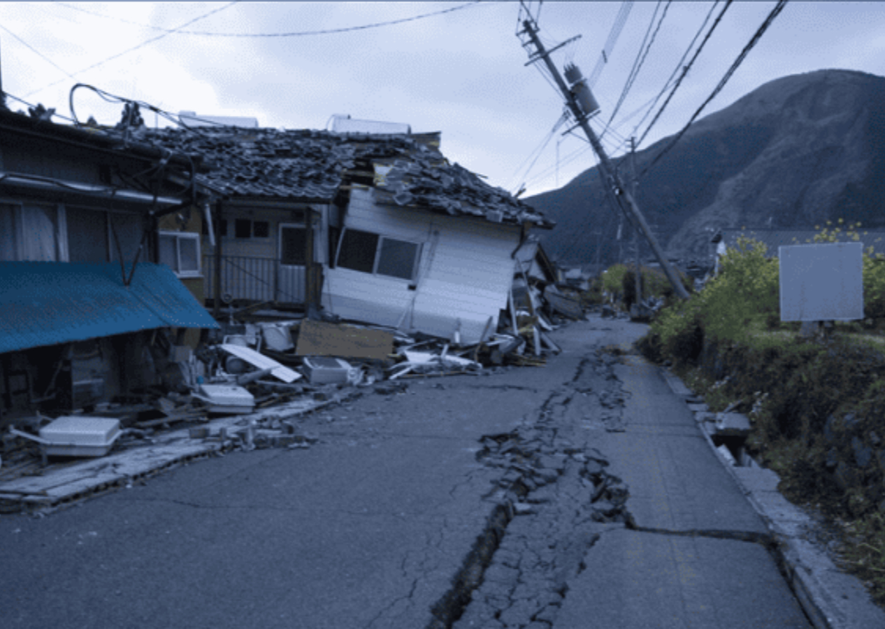Japonya'da peş peşe 2 büyük deprem! "Kıyıya yaklaşmayın" uyarısı yapılıyor...