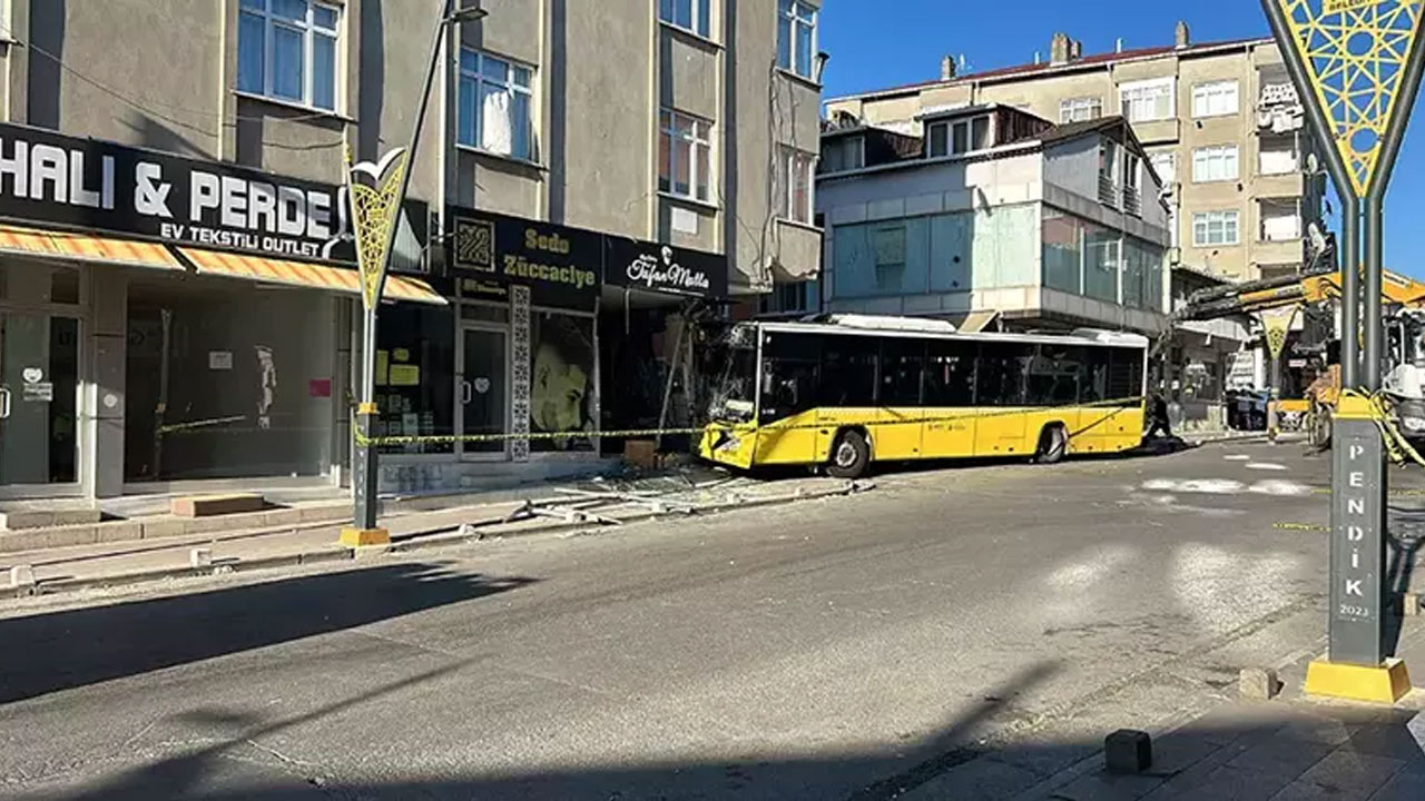 Pendik'te İETT otobüsü dükkana girdi! Yaralılar var