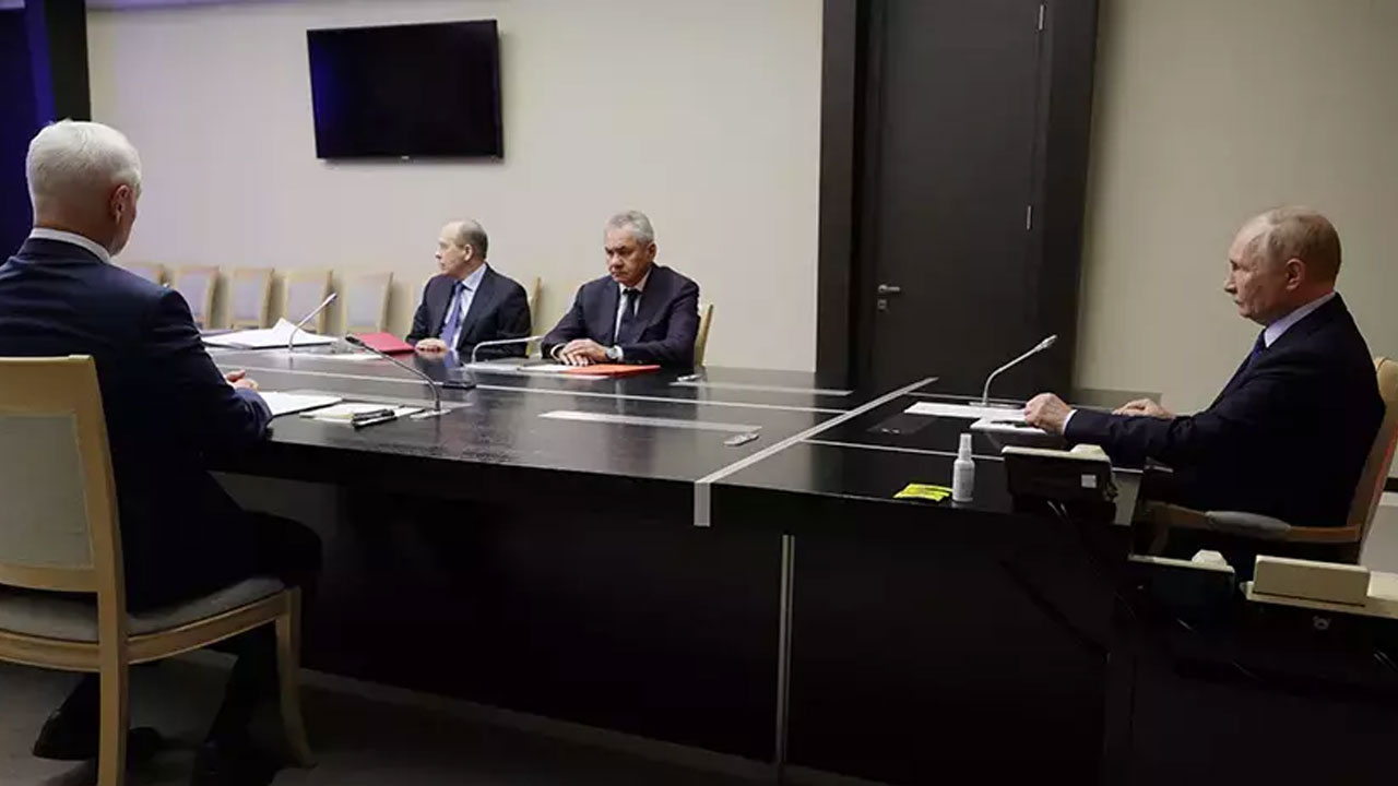 Rusya'da kritik toplantı! Ukrayna Rusya sınırlarına ilerliyor