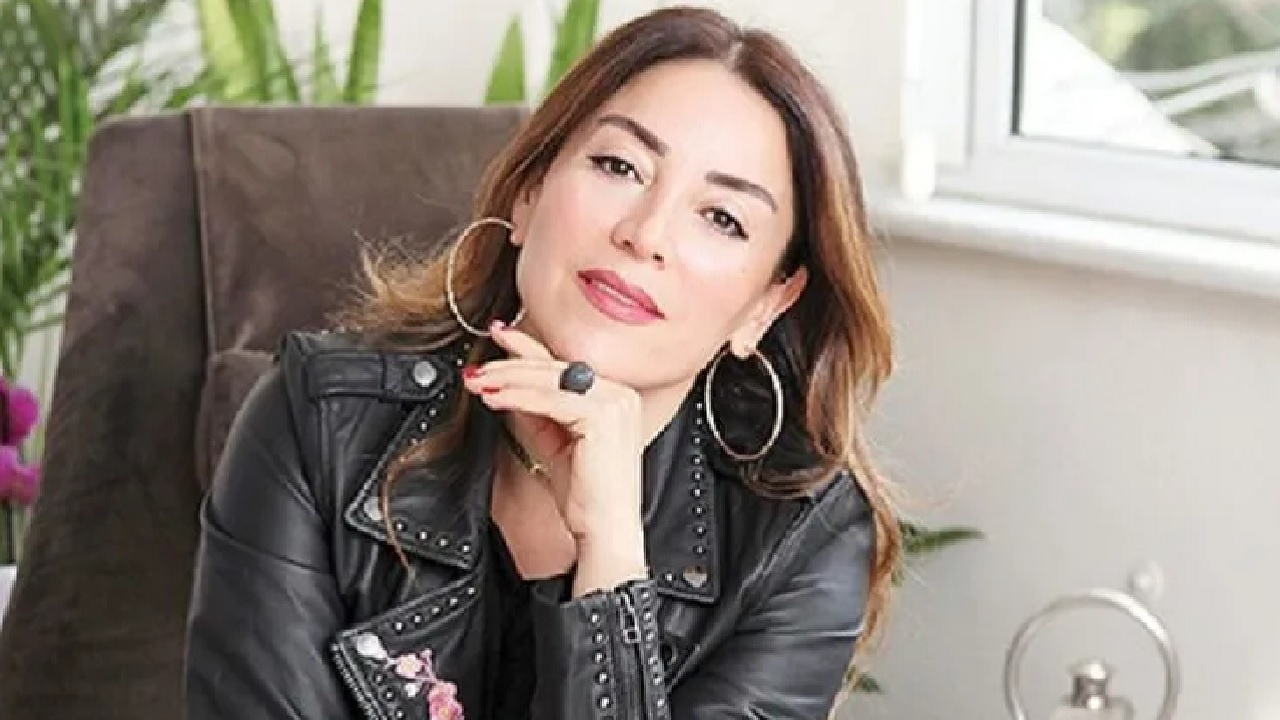 Yıllar önceki hali şaşırttı! Aşkın Nur Yengi'nin İbrahim Tatlıses'in programındaki anları gündem oldu...