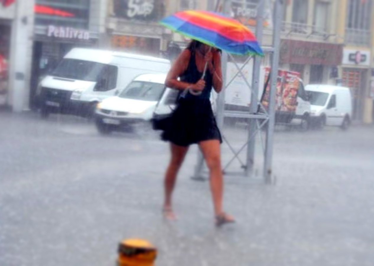Meteoroloji saat verip uyardı! İstanbul dahil çok sayıda ile gök gürültülü sağanak geliyor!