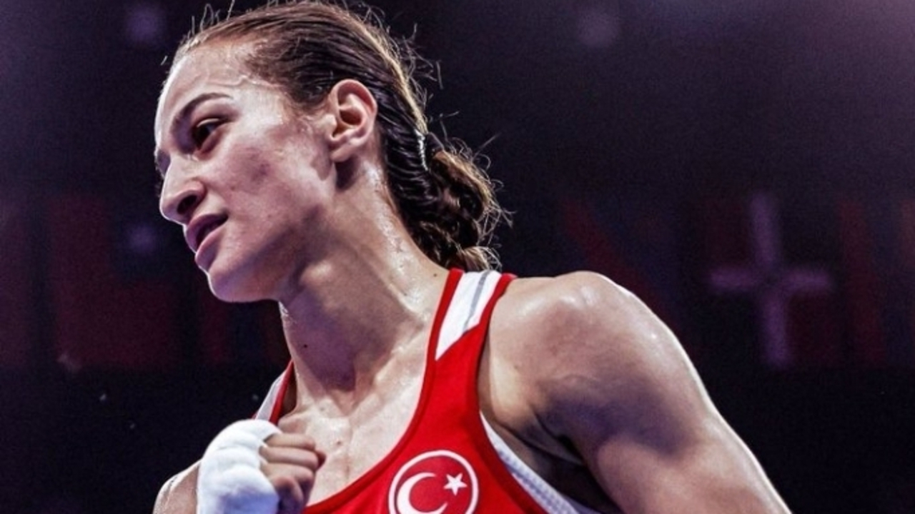 Buse Naz Çakıroğlu'dan, Paris 2024 Olimpiyat Oyunları'nda gümüş madalya!