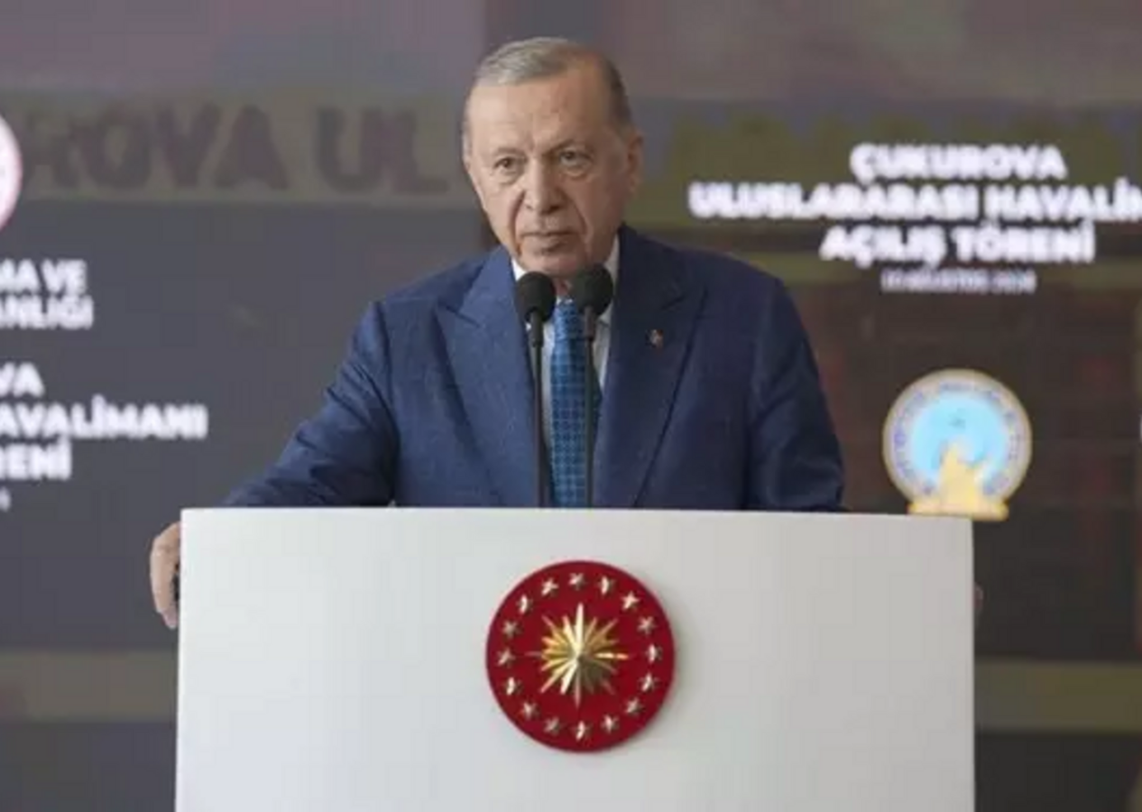Cumhurbaşkanı Recep Tayyip Erdoğan'dan İBB'ye tepki: Halkın parasını Paris'te har vurup harman savuran müsrifler!