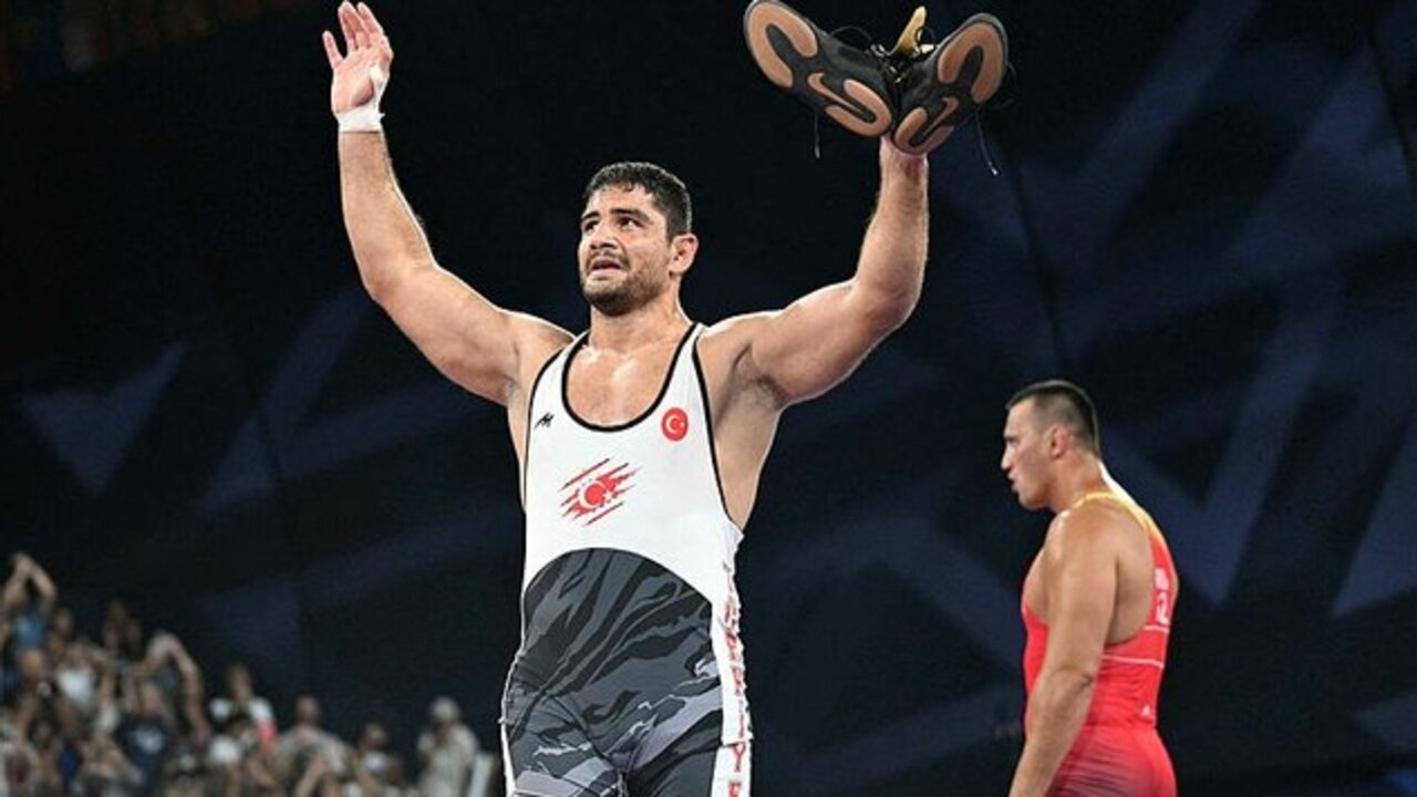 Taha Akgül, Paris 2024 Olimpiyat Oyunları'nda bronz madalya ile jübile yaptı!