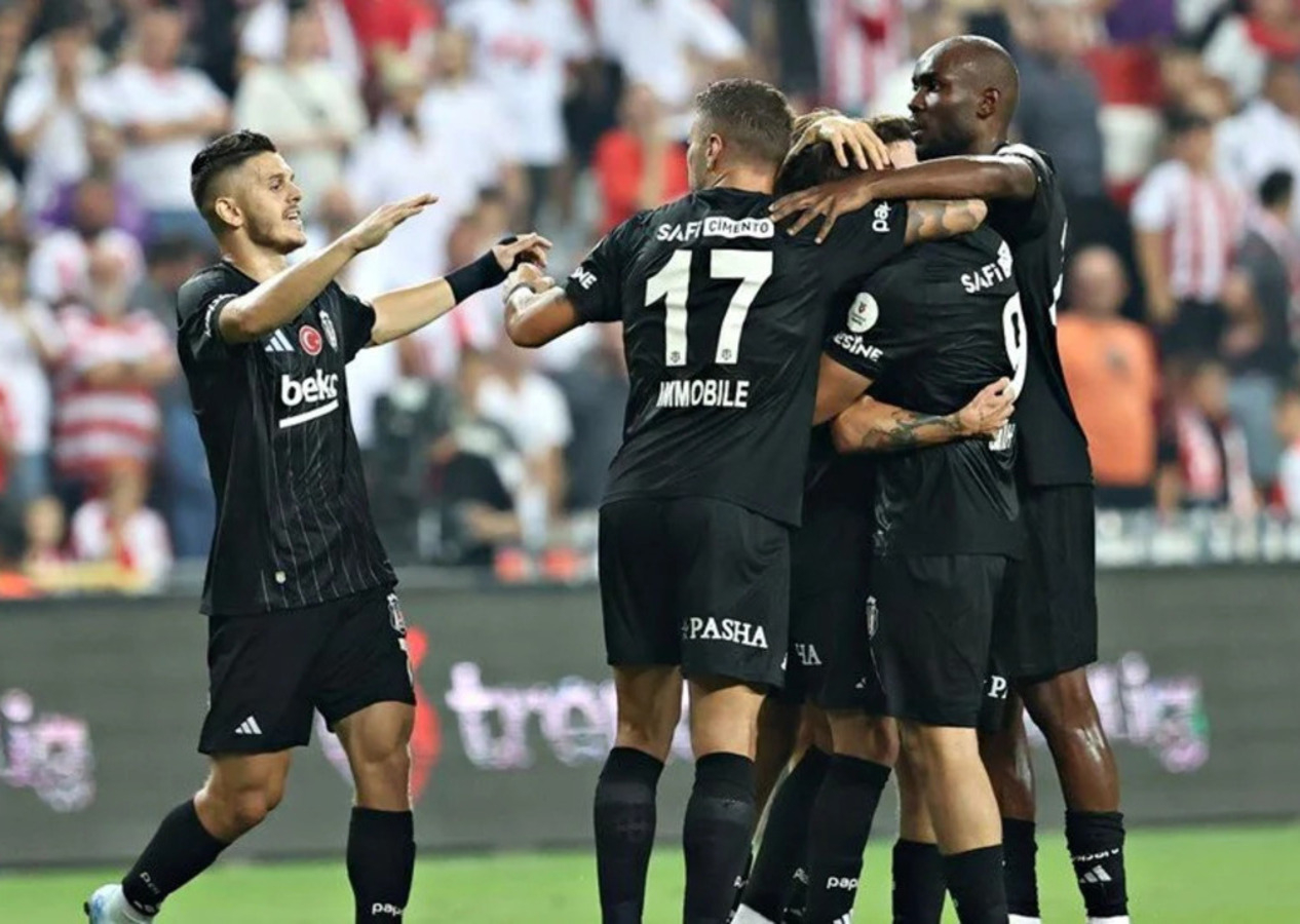 Beşiktaş ilk yarı fişi çekti, Süper Lig'de zirveyi ele geçirdi! Samsunspor 0 - 2 Beşiktaş | Maçın özeti