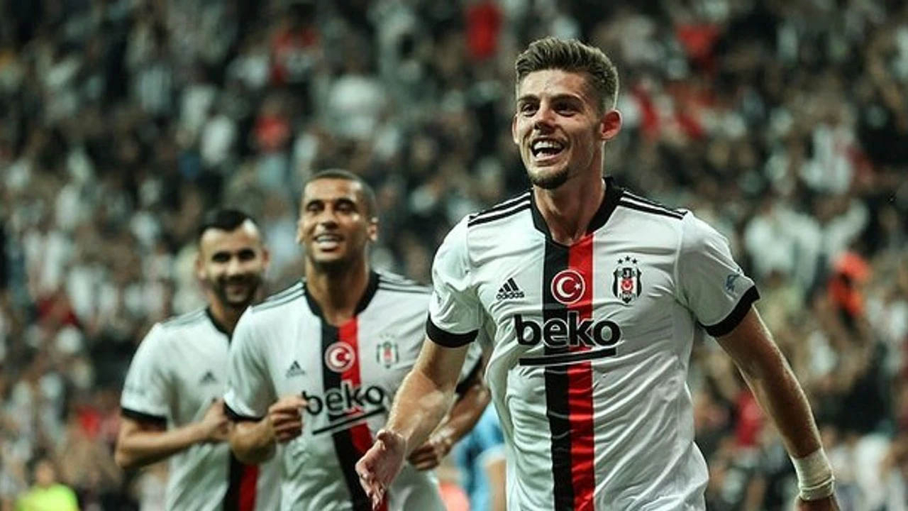 Beşiktaş'tan ayrılık açıklaması! Yıldız oyuncunun sözleşmesinin feshedildiği duyuruldu
