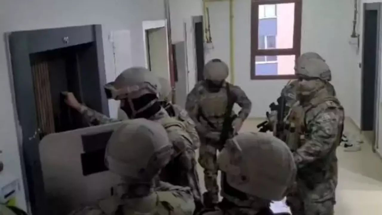 Bir organize suç örgütü daha çökertildi! Elebaşı Ahmet Gülbasan dahil 15 kişi yakalandı!