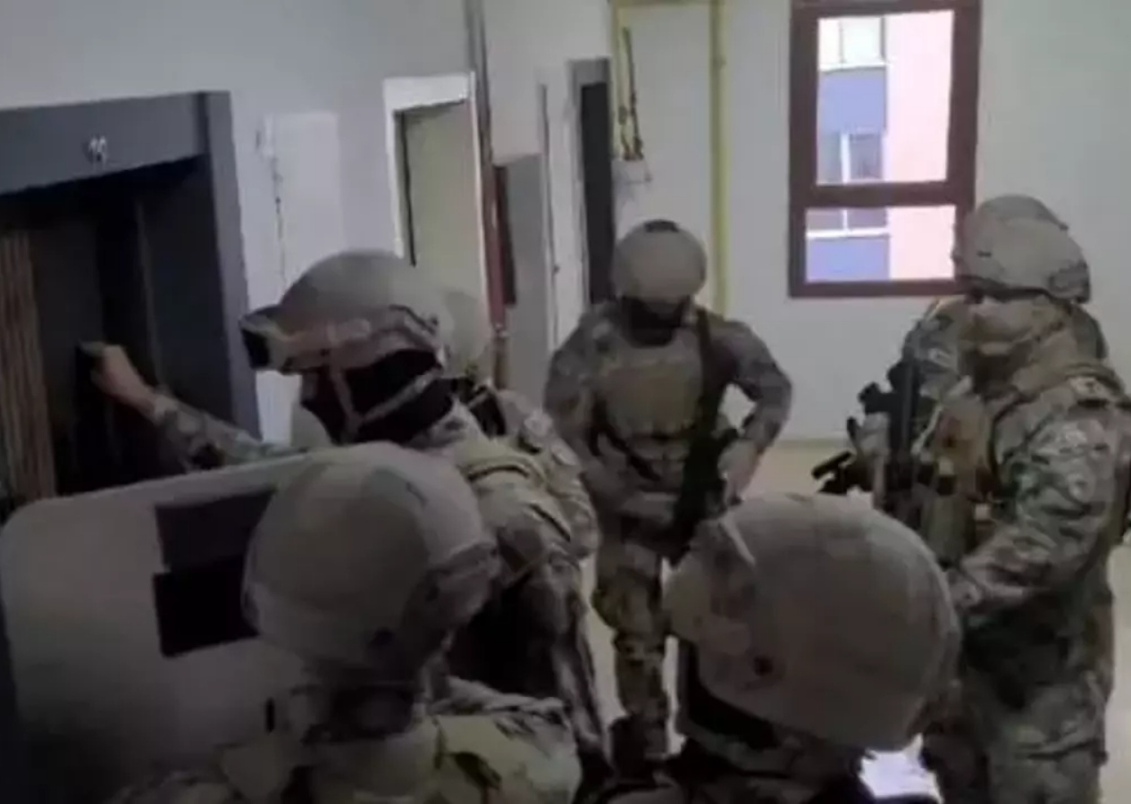 Bir organize suç örgütü daha çökertildi! Elebaşı Ahmet Gülbasan dahil 15 kişi yakalandı!