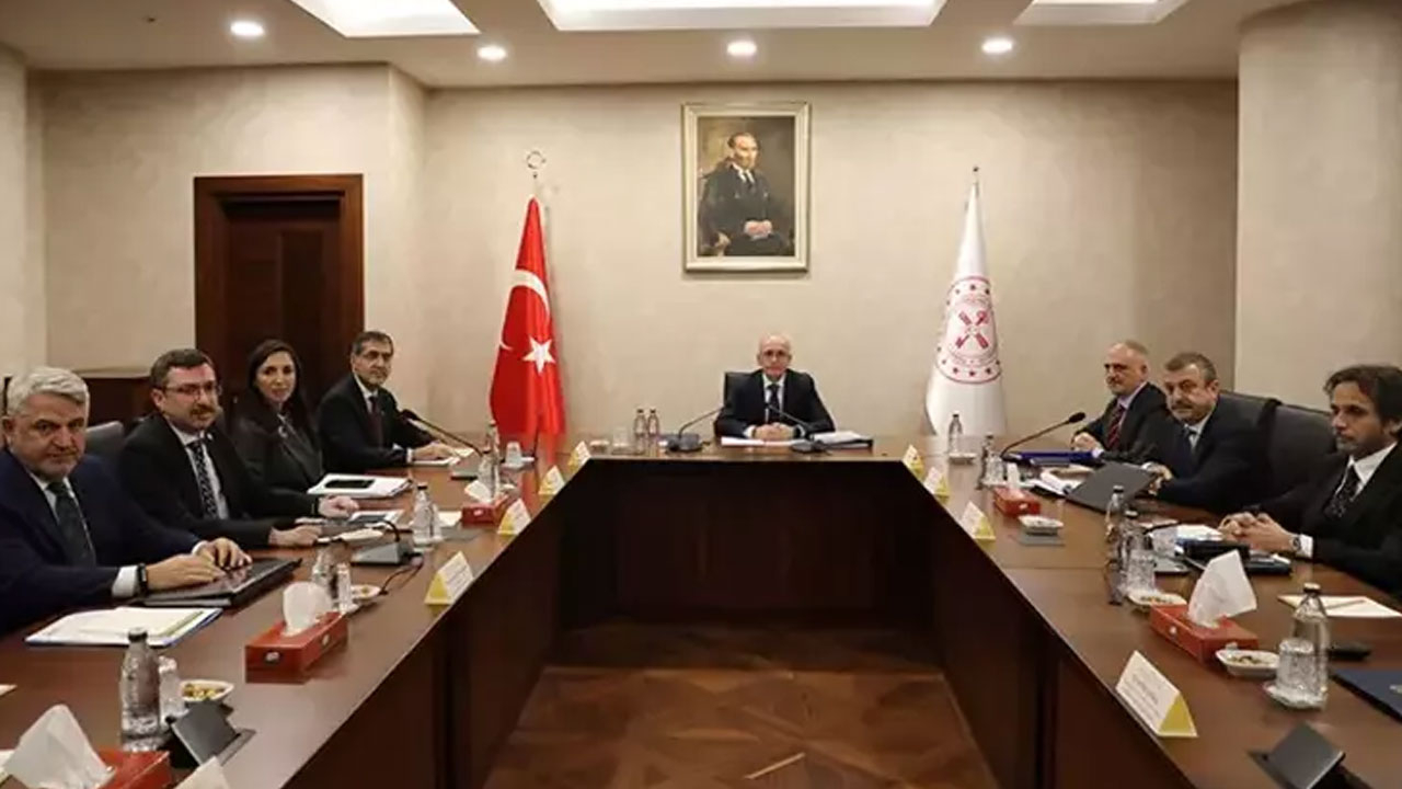 Bakan Şimşek başkanlığında Finansal İstikrar Komitesi toplandı